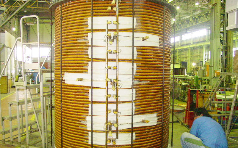 Melting induction heating furnace